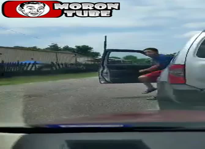 Video :He strikes him and then hurls a trophy at his windshield!